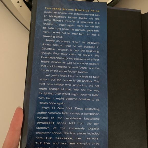 Four book for sale - Picture 2 of 3